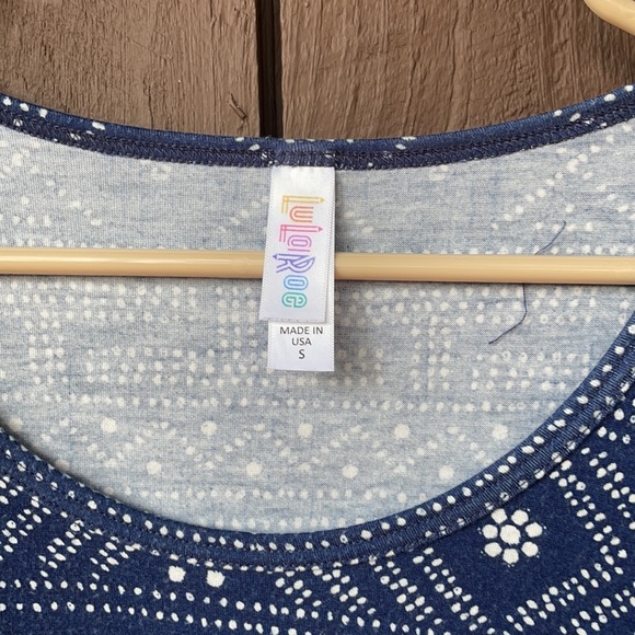 LuLaRoe long flared shirt - Picture 2 of 5